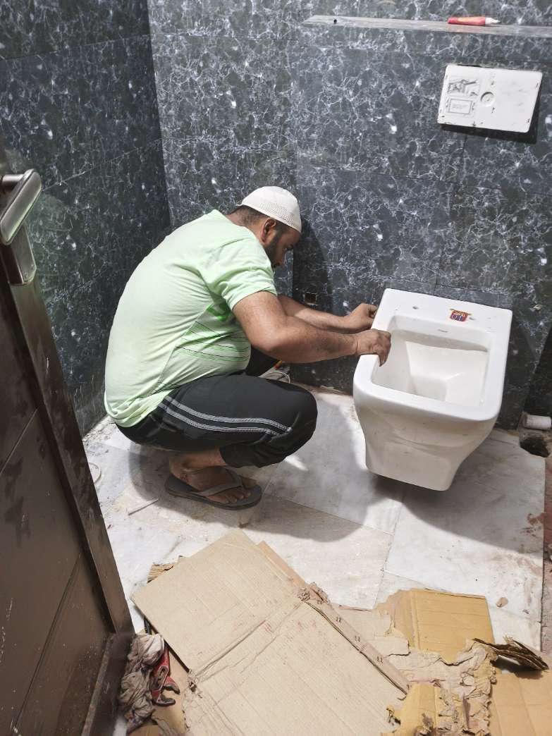 bathroom toilet installation work 